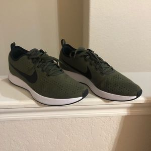 Men’s Nike shoes